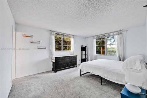 Condominio en alquiler en Davie, Florida, 2 dormitorios, 105.91 m2 № 1953053 - foto 4