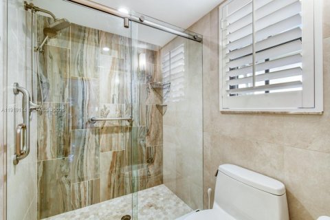 Купить кондоминиум в Юпитер, Флорида 2 спальни, 109.44м2, № 1975567 - фото 28