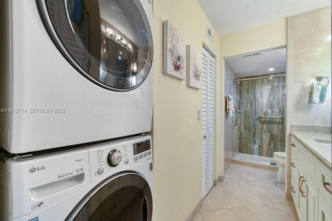 Купить кондоминиум в Юпитер, Флорида 2 спальни, 109.44м2, № 1975567 - фото 25