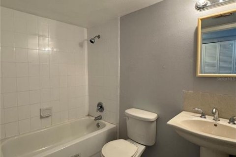 Condominio en alquiler en Winter Park, Florida, 2 dormitorios, 93.18 m2 № 1751682 - foto 9