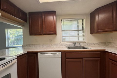 Condominio en alquiler en Winter Park, Florida, 2 dormitorios, 93.18 m2 № 1751682 - foto 3