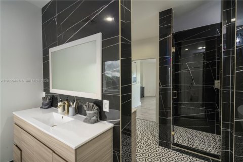 House in St. Lucie, Florida 10 bedrooms, 670.66 sq.m. № 2012169 - photo 11