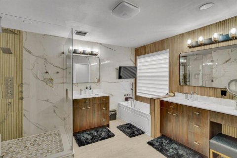 House in Miramar, Florida 5 bedrooms, 306.21 sq.m. № 2173307 - photo 12
