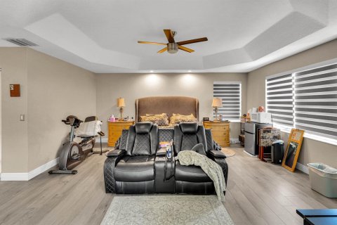 House in Miramar, Florida 5 bedrooms, 306.21 sq.m. № 2173307 - photo 11
