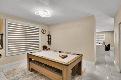 House in Miramar, Florida 5 bedrooms, 306.21 sq.m. № 2173307 - photo 4
