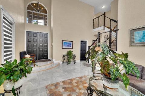 House in Miramar, Florida 5 bedrooms, 306.21 sq.m. № 2173307 - photo 3