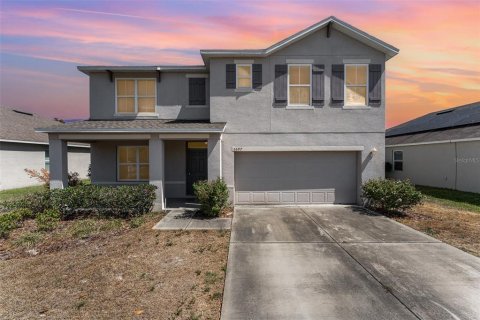 Casa en venta en Winter Haven, Florida, 5 dormitorios, 250.46 m2 № 1735422 - foto 1