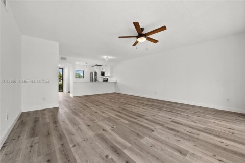 Купить кондоминиум в Форт Майерс, Флорида 3 комнаты, 97.64м2, № 1922930 - фото 15