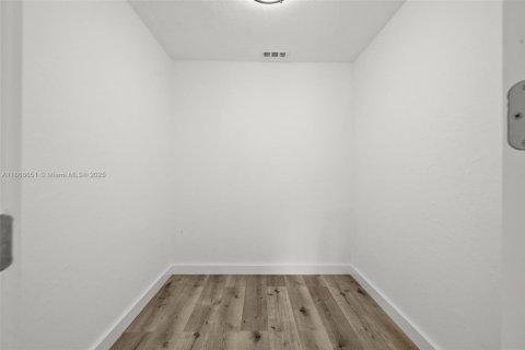 Купить кондоминиум в Форт Майерс, Флорида 3 комнаты, 97.64м2, № 1922930 - фото 24