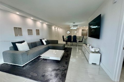 Condominio en venta en Bal Harbour, Florida, 3 dormitorios, 156.82 m2 № 1989137 - foto 14