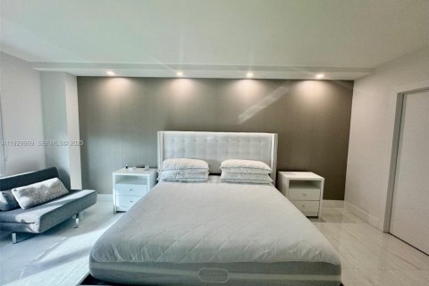 Condominio en venta en Bal Harbour, Florida, 3 dormitorios, 156.82 m2 № 1989137 - foto 26