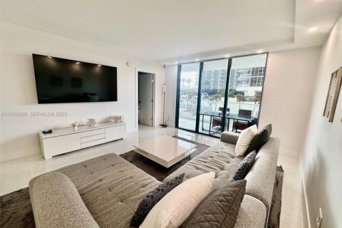 Condominio en venta en Bal Harbour, Florida, 3 dormitorios, 156.82 m2 № 1989137 - foto 17