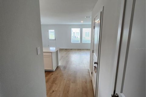 Townhouse in Davenport, Florida 3 bedrooms, 132.2 sq.m. № 2379634 - photo 18