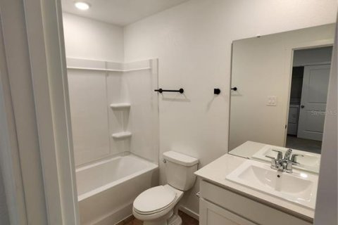 Townhouse in Davenport, Florida 3 bedrooms, 132.2 sq.m. № 2379634 - photo 14