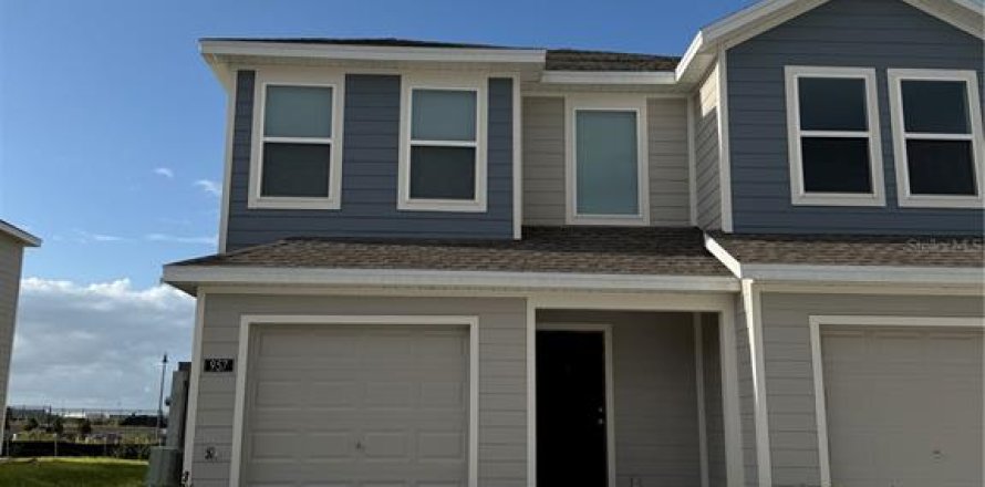 Townhouse in Davenport, Florida 3 bedrooms, 132.2 sq.m. № 2379634