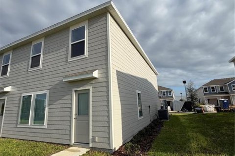 Townhouse in Davenport, Florida 3 bedrooms, 132.2 sq.m. № 2379634 - photo 4