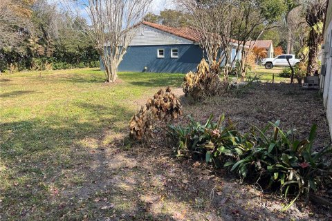 House in Orlando, Florida 2 bedrooms, 121.89 sq.m. № 2224341 - photo 19