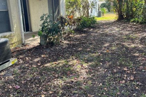 House in Orlando, Florida 2 bedrooms, 121.89 sq.m. № 2224341 - photo 18