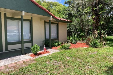 House in Orlando, Florida 2 bedrooms, 121.89 sq.m. № 2224341 - photo 9