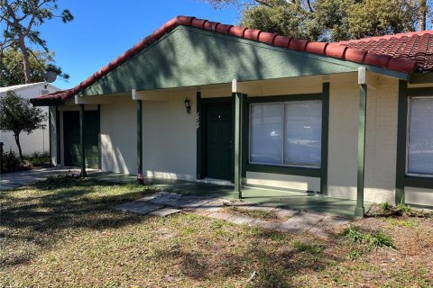 House in Orlando, Florida 2 bedrooms, 121.89 sq.m. № 2224341 - photo 21