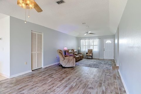 Villa ou maison à vendre à Lakeland, Floride: 2 chambres, 107.95 m2 № 2100833 - photo 12