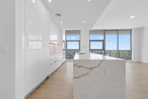 Condo in Lake Park, Florida, 3 bedrooms  № 2153831 - photo 3
