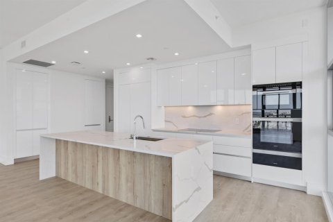 Condo in Lake Park, Florida, 3 bedrooms  № 2153831 - photo 6