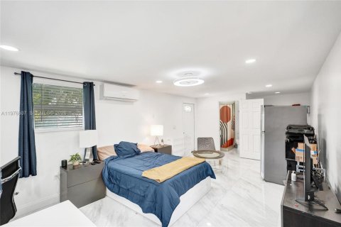 Immobilier commercial à vendre à Hollywood, Floride: 233.28 m2 № 2041481 - photo 22