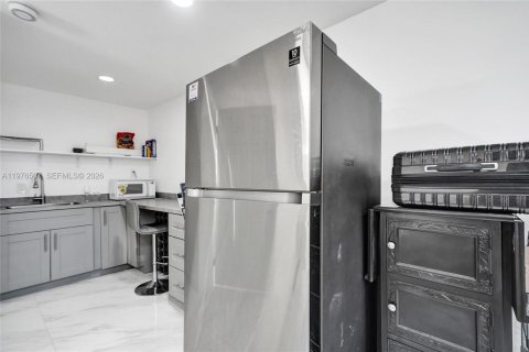 Immobilier commercial à vendre à Hollywood, Floride: 233.28 m2 № 2041481 - photo 25