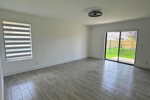 House in Royal Palm Beach, Florida 3 bedrooms, 175.31 sq.m. № 2082914 - photo 6