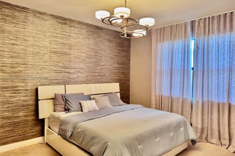 Снять в аренду таунхаус в Дорал, Флорида 4 спальни, 187.66м2, № 1977604 - фото 11