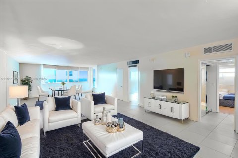 Copropriété à vendre à Miami Beach, Floride: 2 chambres, 116.41 m2 № 1982241 - photo 8
