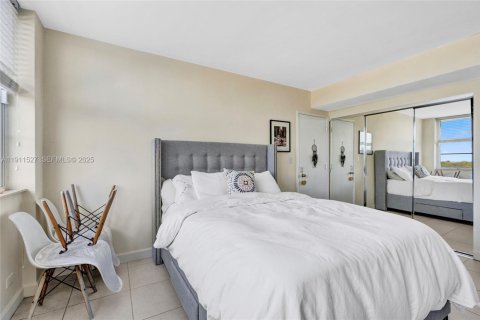 Copropriété à vendre à Miami Beach, Floride: 2 chambres, 116.41 m2 № 1982241 - photo 28