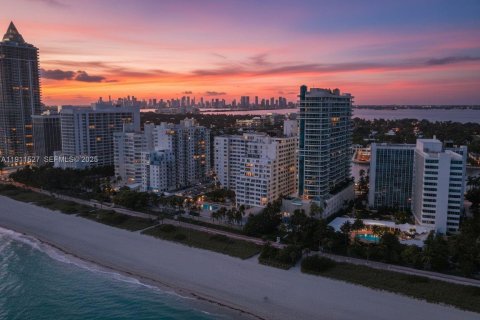 Copropriété à vendre à Miami Beach, Floride: 2 chambres, 116.41 m2 № 1982241 - photo 3