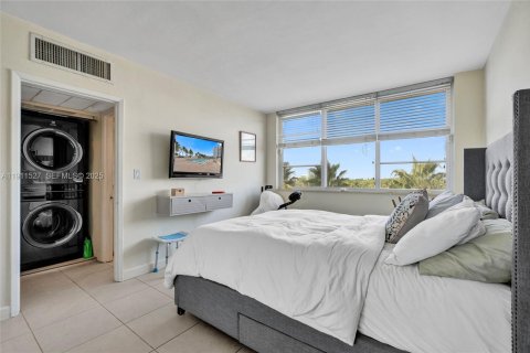 Copropriété à vendre à Miami Beach, Floride: 2 chambres, 116.41 m2 № 1982241 - photo 24