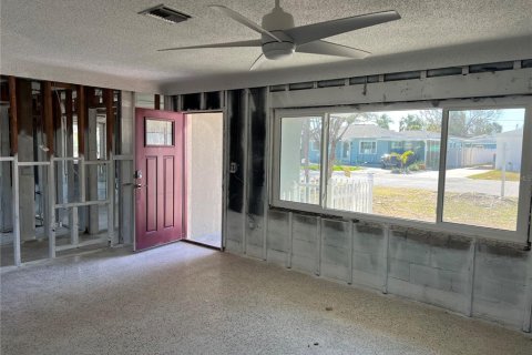 Casa en venta en Saint Pete Beach, Florida, 2 dormitorios, 105.17 m2 № 1724497 - foto 5
