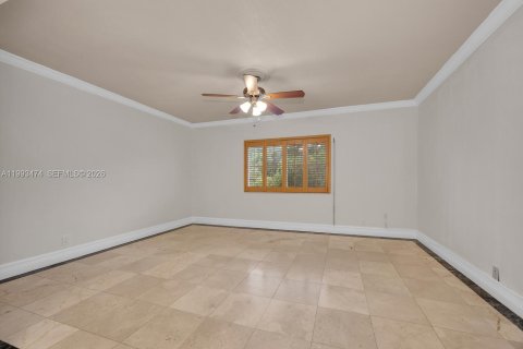 Condominio en alquiler en Coral Gables, Florida, 2 dormitorios, 114.92 m2 № 2057222 - foto 12