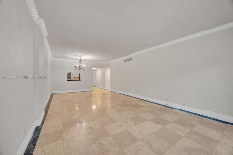 Condominio en alquiler en Coral Gables, Florida, 2 dormitorios, 114.92 m2 № 2057222 - foto 23