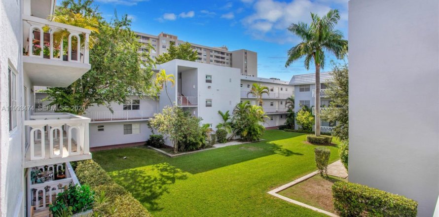 Condominio en Coral Gables, Florida, 2 dormitorios  № 2057222