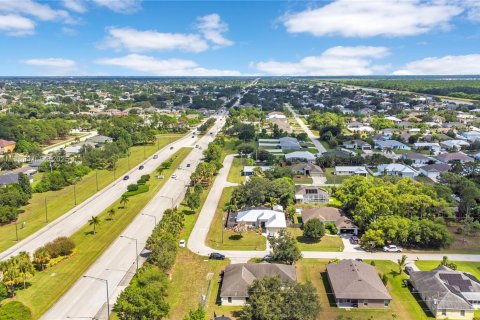 Купить виллу или дом в Порт-Сент-Луси, Флорида 4 спальни, 207.92м2, № 1947575 - фото 25