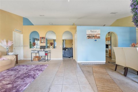 Купить виллу или дом в Порт-Сент-Луси, Флорида 4 спальни, 207.92м2, № 1947575 - фото 4