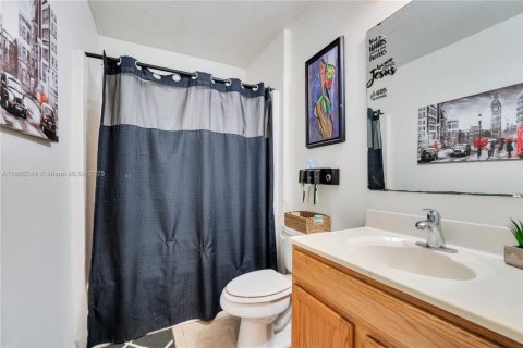 Купить виллу или дом в Порт-Сент-Луси, Флорида 4 спальни, 207.92м2, № 1947575 - фото 13