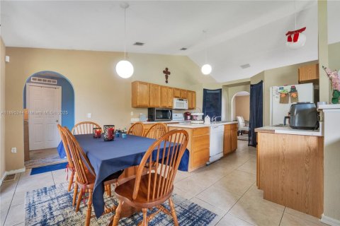 Купить виллу или дом в Порт-Сент-Луси, Флорида 4 спальни, 207.92м2, № 1947575 - фото 8