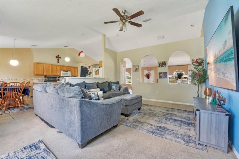 Купить виллу или дом в Порт-Сент-Луси, Флорида 4 спальни, 207.92м2, № 1947575 - фото 5