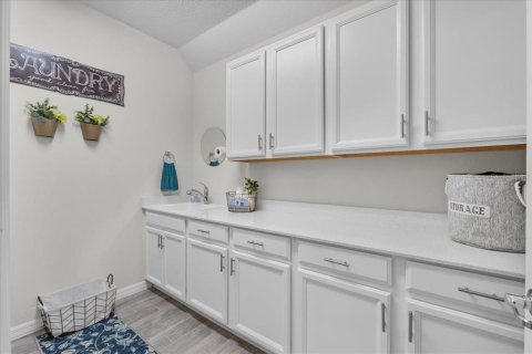 Casa en venta en Winter Garden, Florida, 5 dormitorios, 270.9 m2 № 1899228 - foto 16