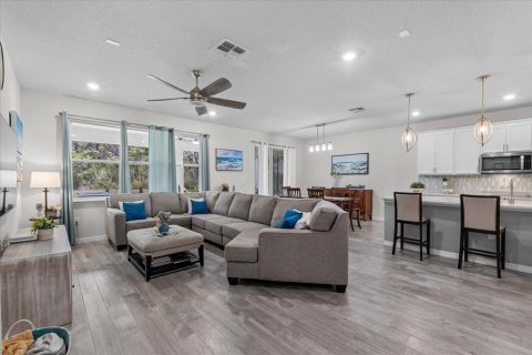 Casa en venta en Winter Garden, Florida, 5 dormitorios, 270.9 m2 № 1899228 - foto 4