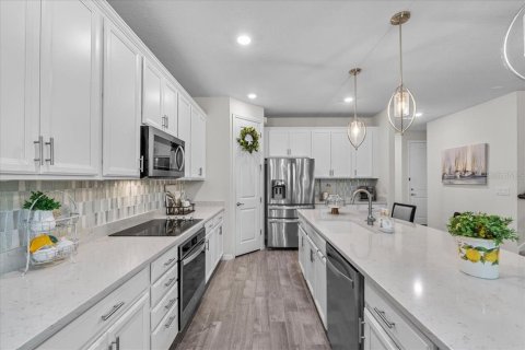 Casa en venta en Winter Garden, Florida, 5 dormitorios, 270.9 m2 № 1899228 - foto 3
