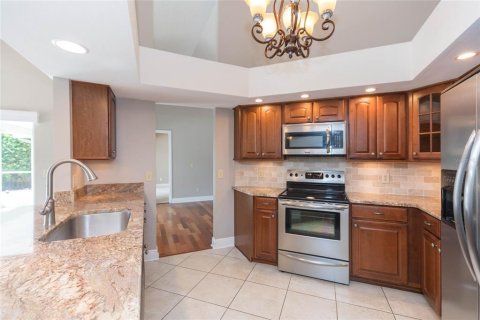 House in Brandon, Florida 3 bedrooms, 236.16 sq.m. № 2285387 - photo 14