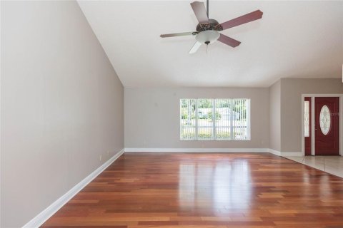 House in Brandon, Florida 3 bedrooms, 236.16 sq.m. № 2285387 - photo 12