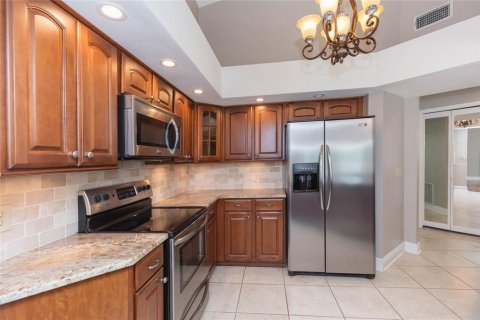 House in Brandon, Florida 3 bedrooms, 236.16 sq.m. № 2285387 - photo 17